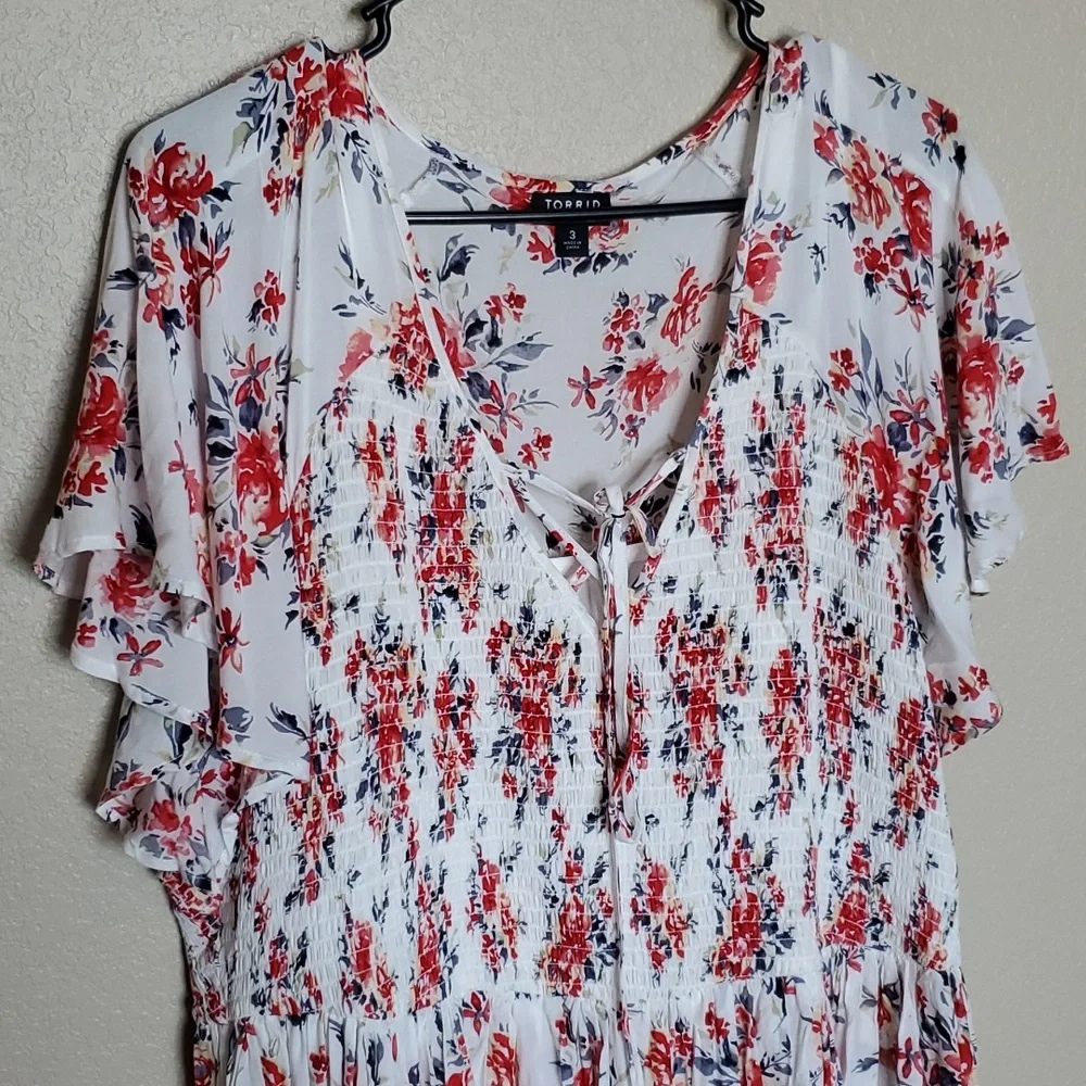 Torrid iris & Rose Floral Smocked Challis Skater Dress 3X White Pink - Picture 3 of 10